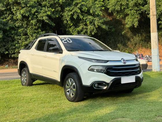 FIAT TORO 1.8 16V EVO FLEX FREEDOM AT6 FIAT TORO 1.8 16V EVO FLEX FREEDOM AT6